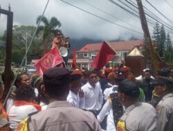 6 Bulan Kasus Kematian Restina Tija Mandek, PMKRI Ruteng Demo Tagih Keadilan