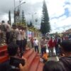 Ribuan Massa Gelar Aksi di Ruteng: Buruh Disebut Diperas, Warga Paralando Krisis Air Bersih